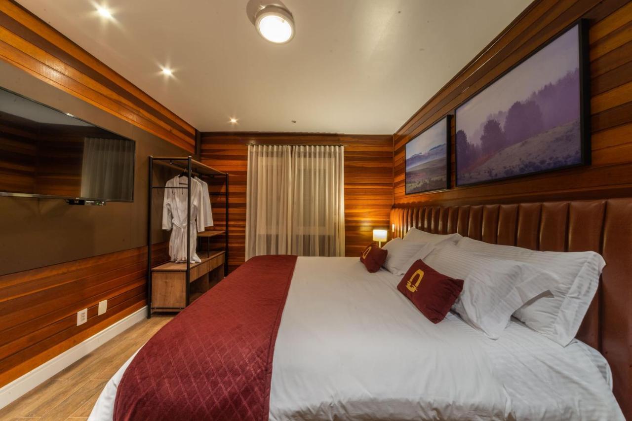 Deluxe Suite,1370474483:JPEG
