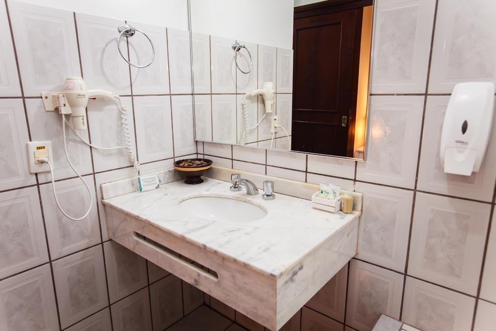 Superior Double Room Bath,657008742:JPEG